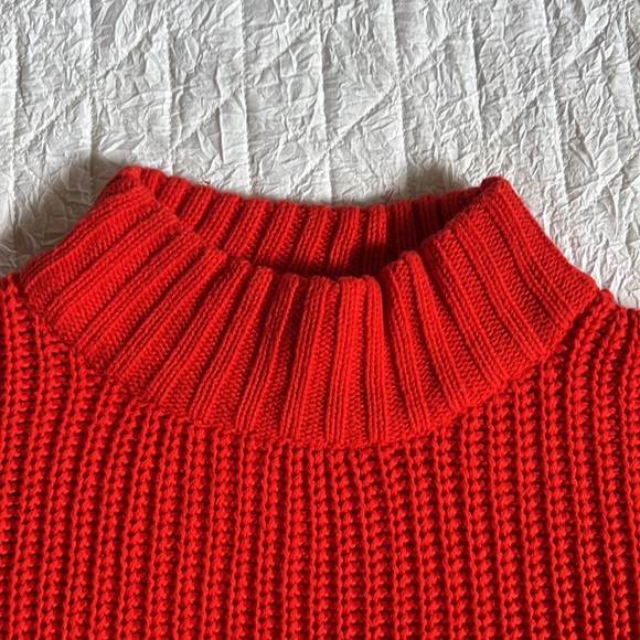 Red H&M Knit Sweater, size S - Picture 9 of 9